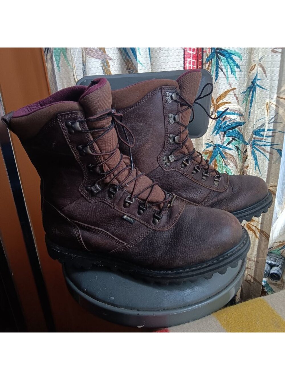 Cabelas Thinsulate Ultra Insulated Leather Hiking Boots Size 13EE Mens